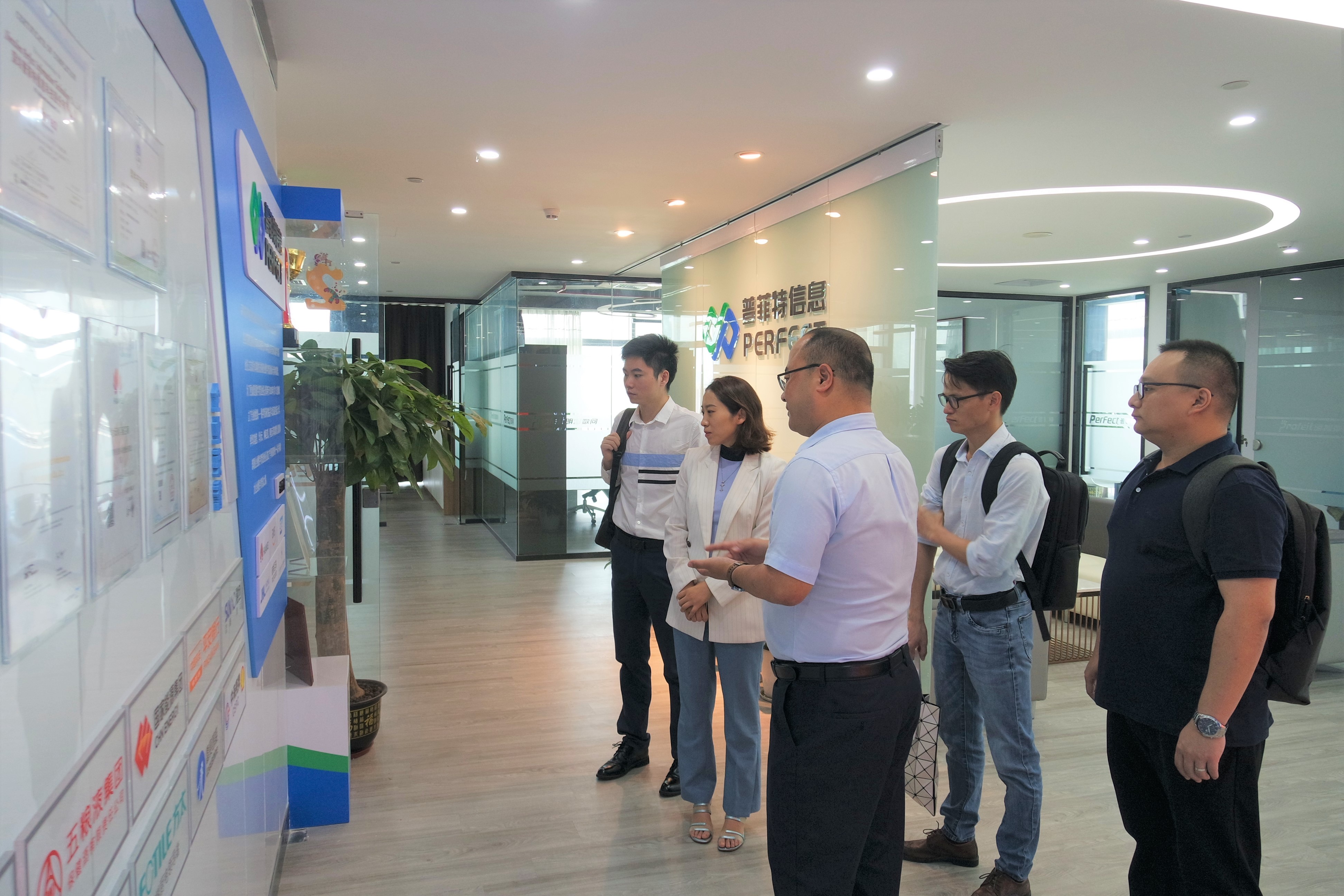 升级上云 赋能未来 | 普菲特喜获华为云精英服务商资质，与华为云达成合作！