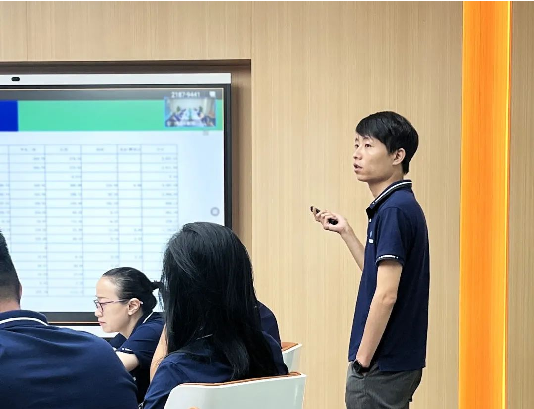 勤思巧干苦攀 风逆我自昂扬｜2022普菲特年中总结大会顺利召开